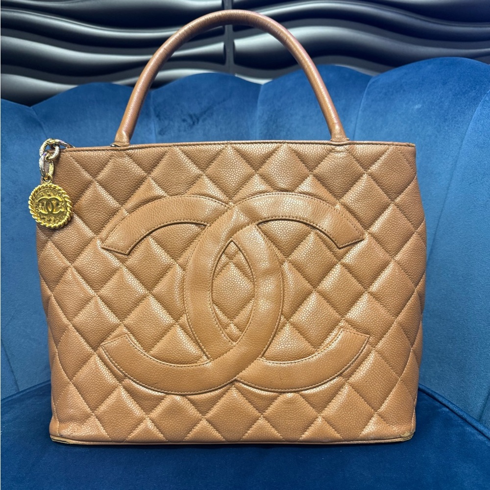 AUTHENTIC Chanel Caviar Leather Medallion Tote